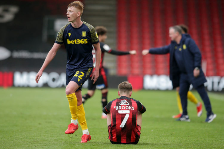Report: Sheffield United keen on Stoke midfielder Sam Clucas