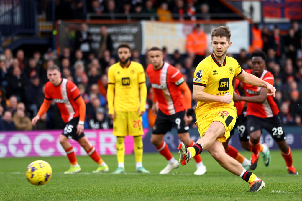 Luton Town v Sheffield United - Premier League