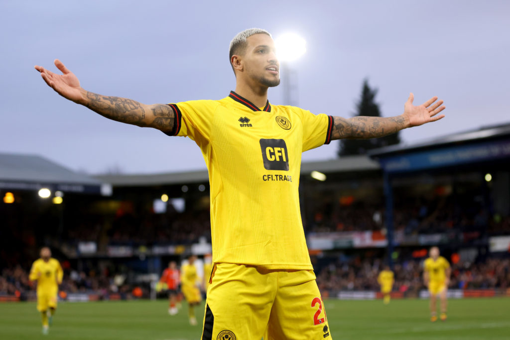 Luton Town v Sheffield United - Premier League